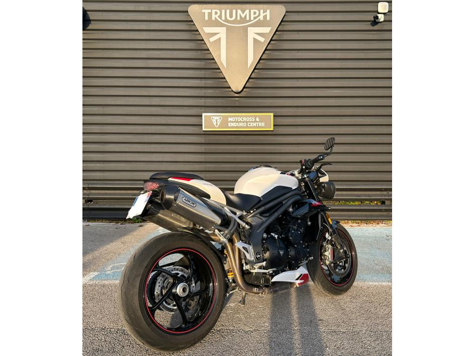 TRIUMPH SPEED TRIPLE 1050 RS