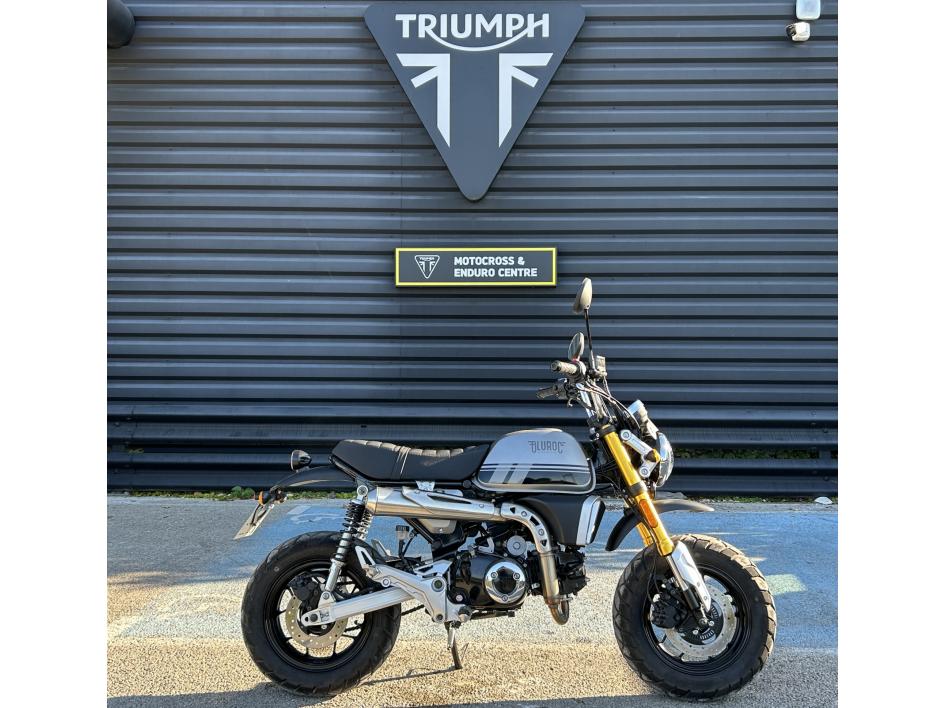 BLUROC MOTORCYCLE X BONGO