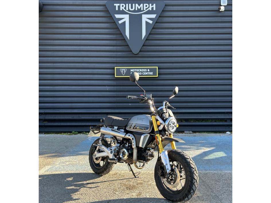 BLUROC MOTORCYCLE X BONGO