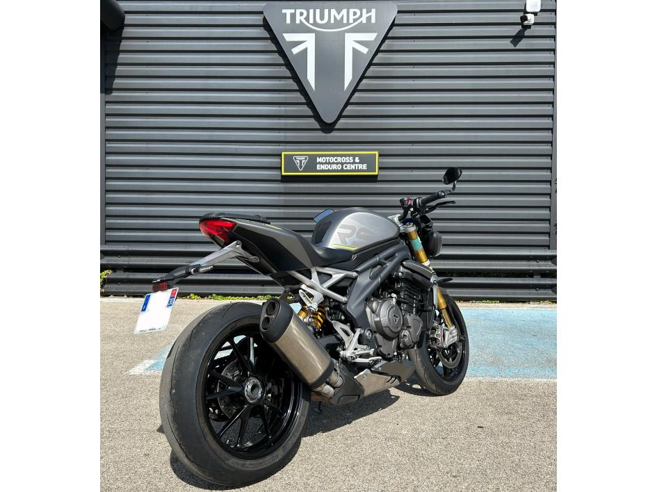 TRIUMPH SPEED TRIPLE 1200 RS