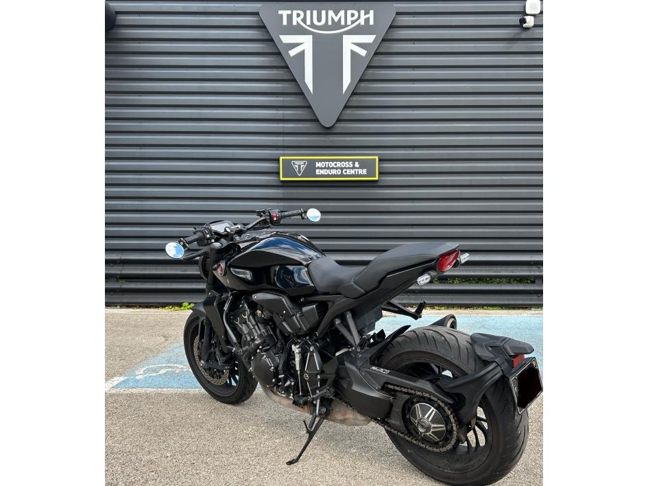 HONDA CB 1000 R