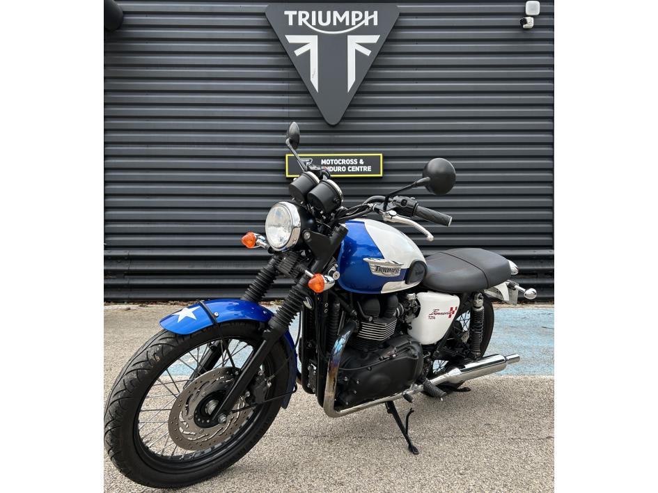TRIUMPH Bonneville T214