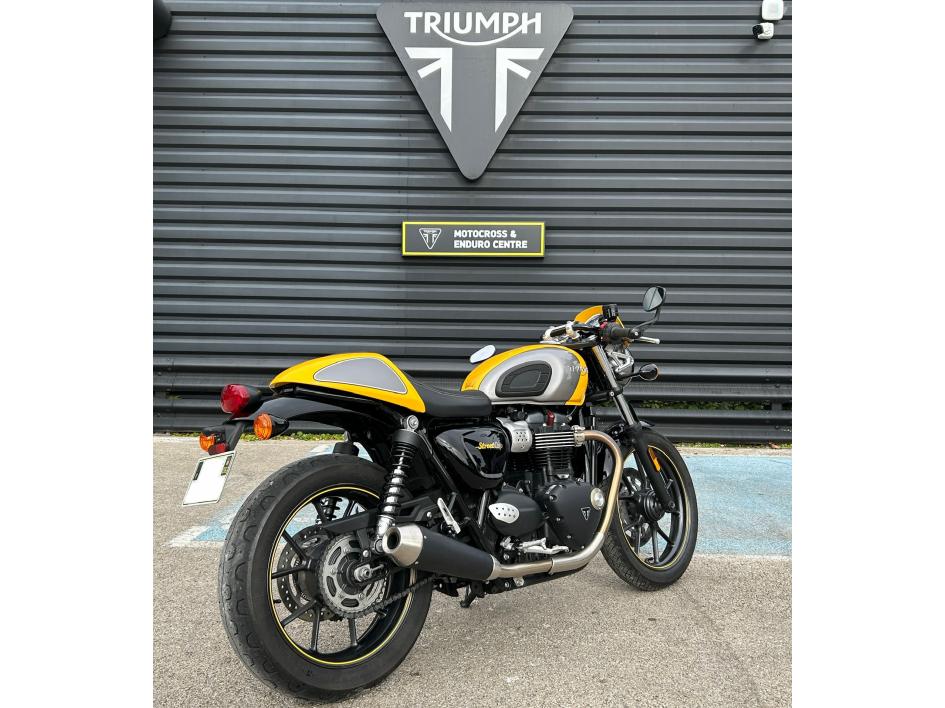TRIUMPH STREET CUP