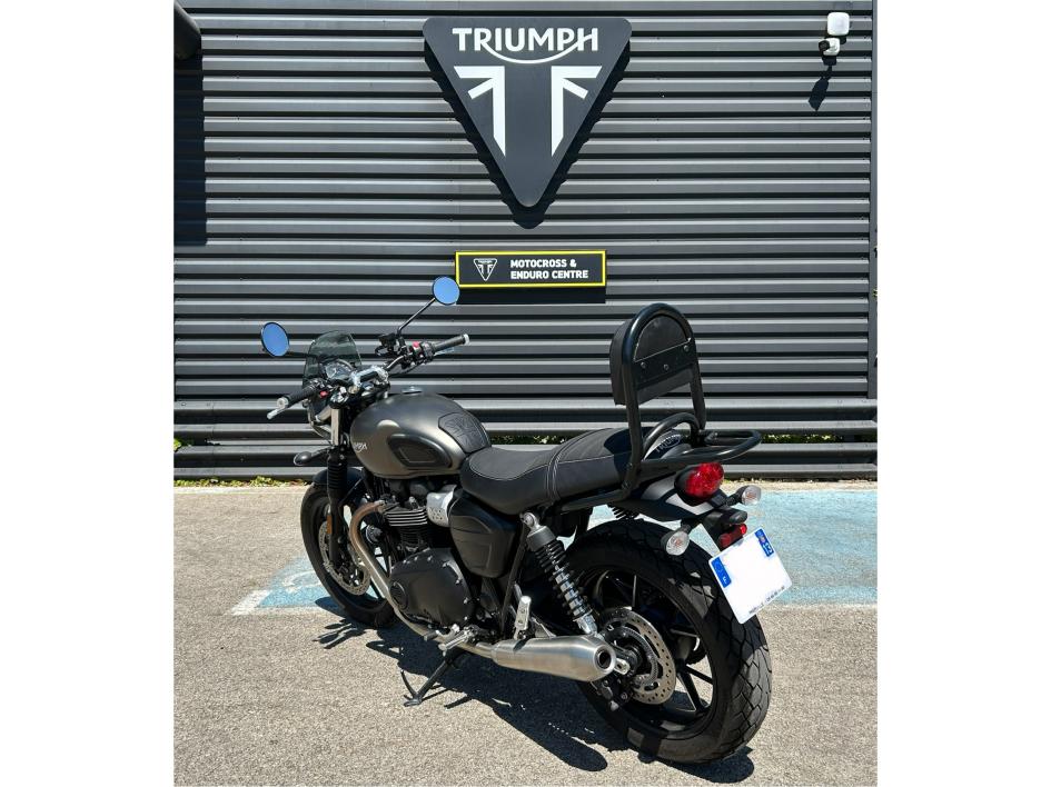 TRIUMPH STREET TWIN  900