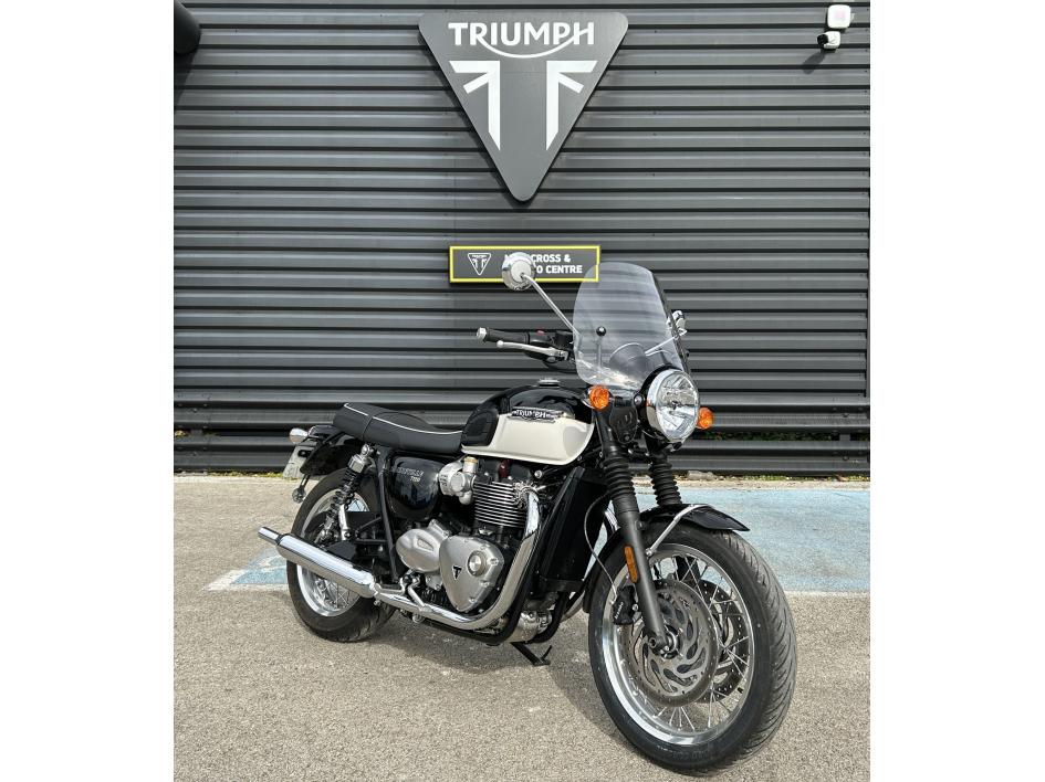 TRIUMPH BONNEVILLE T120