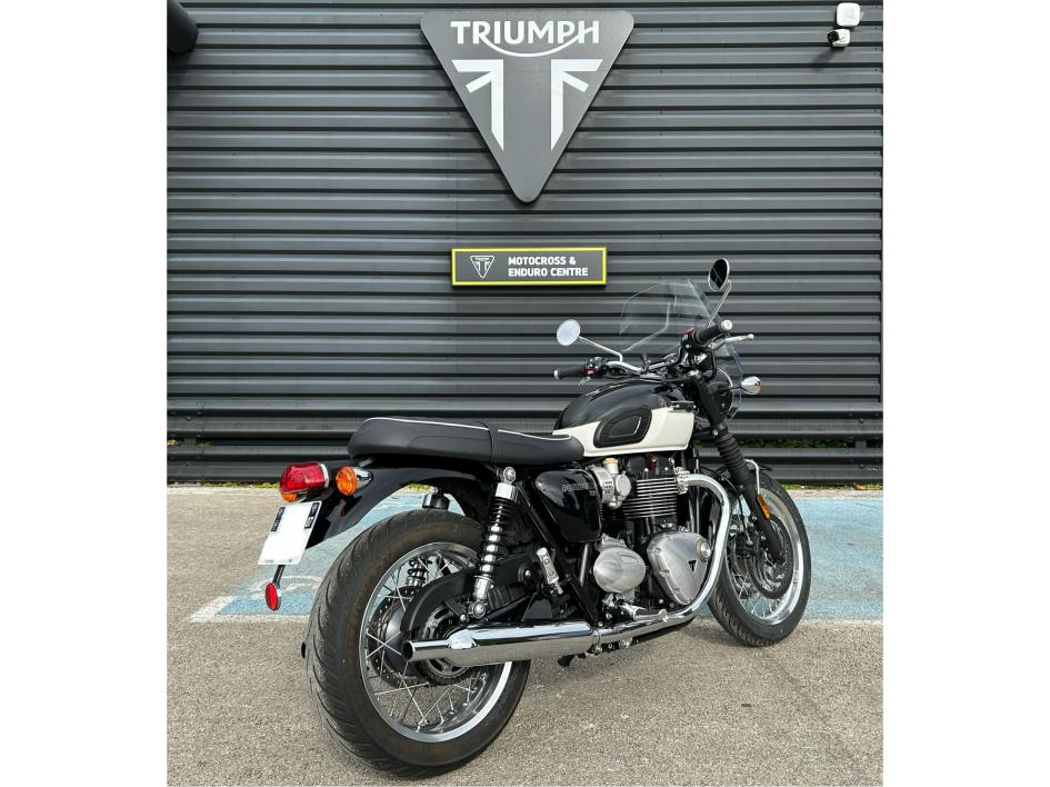 TRIUMPH BONNEVILLE T120