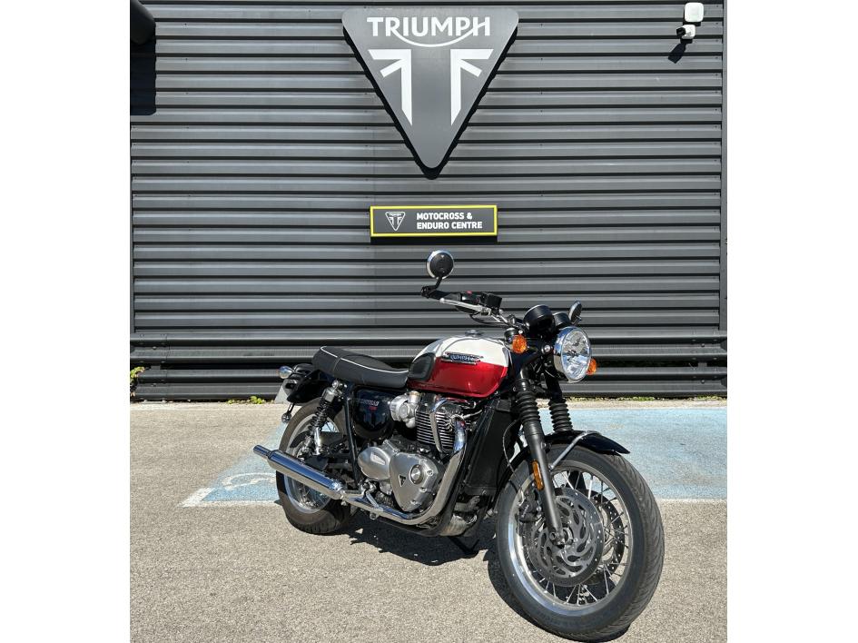 TRIUMPH BONNEVILLE T120
