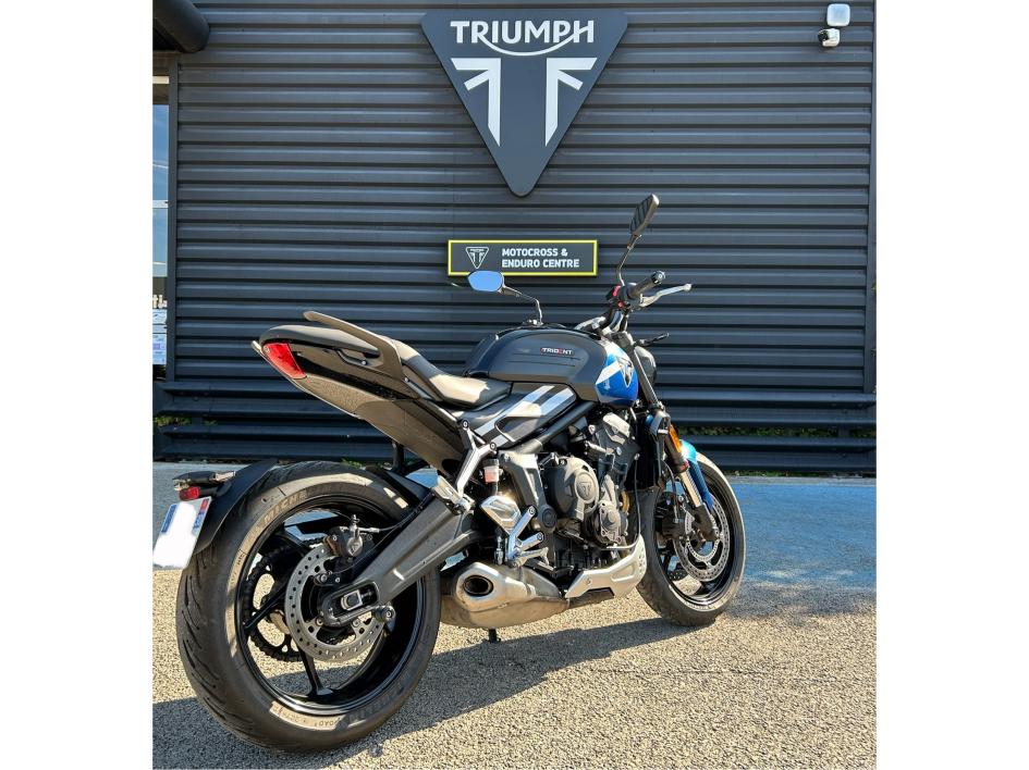TRIUMPH TRIDENT 660