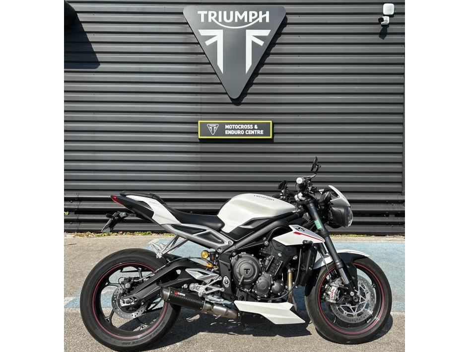 TRIUMPH STREET TRIPLE 765 RS