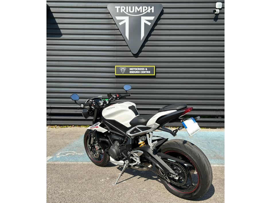TRIUMPH STREET TRIPLE 765 RS