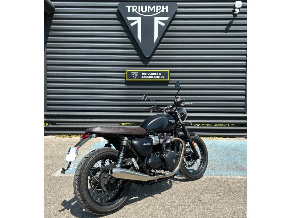 TRIUMPH STREET TWIN  900