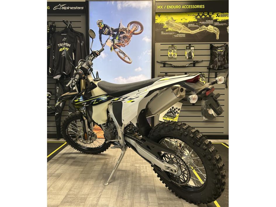 TRIUMPH TF 450 E