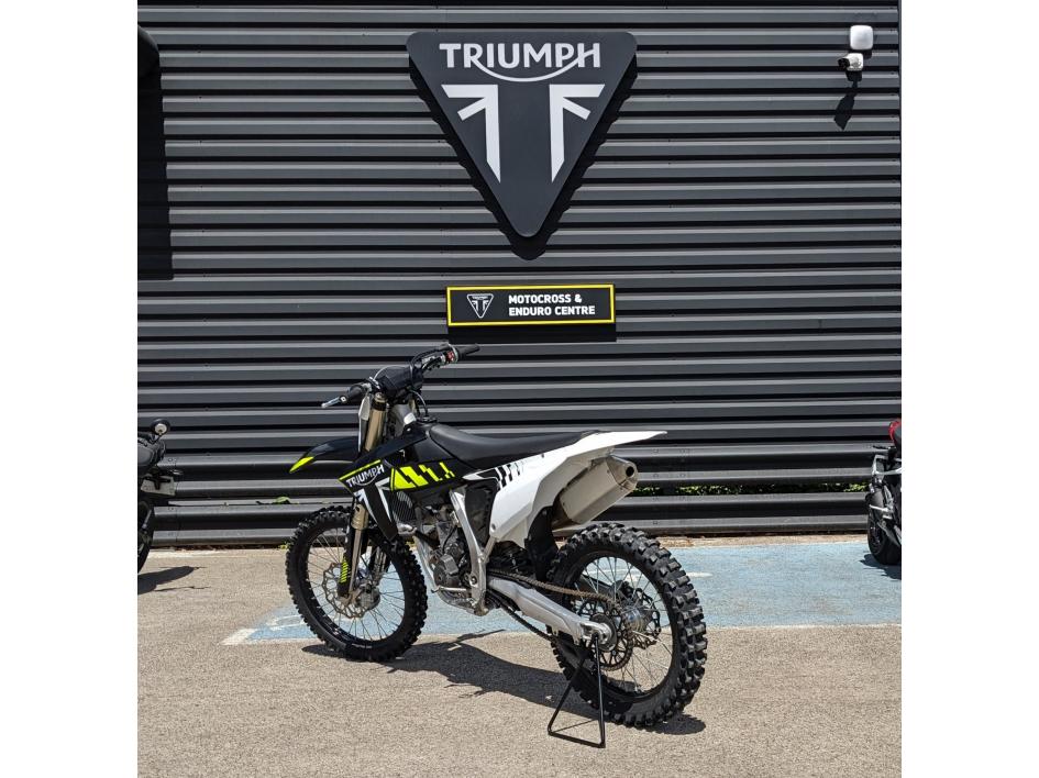 TRIUMPH TF 250-X