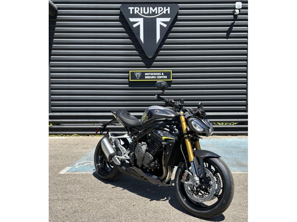 TRIUMPH SPEED TRIPLE 1200 RS