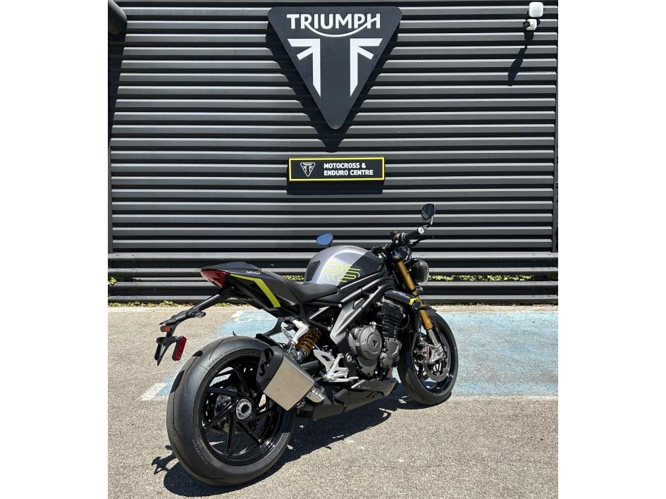 TRIUMPH SPEED TRIPLE 1200 RS