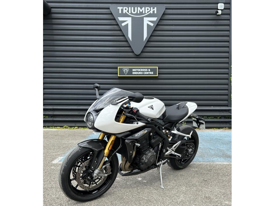 TRIUMPH SPEED TRIPLE 1200 RR