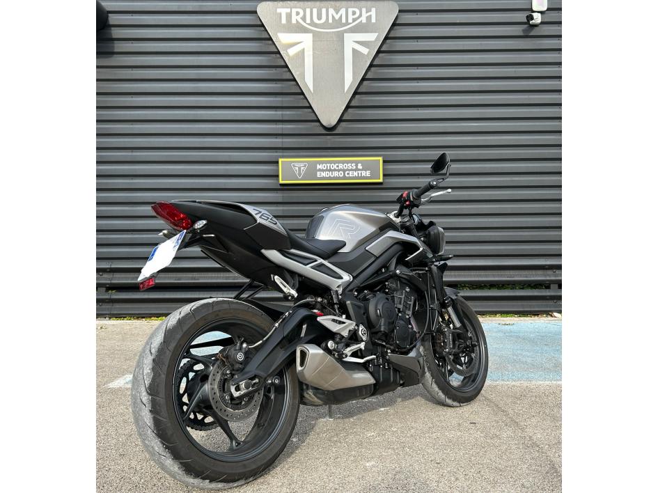 TRIUMPH STREET TRIPLE 765 R